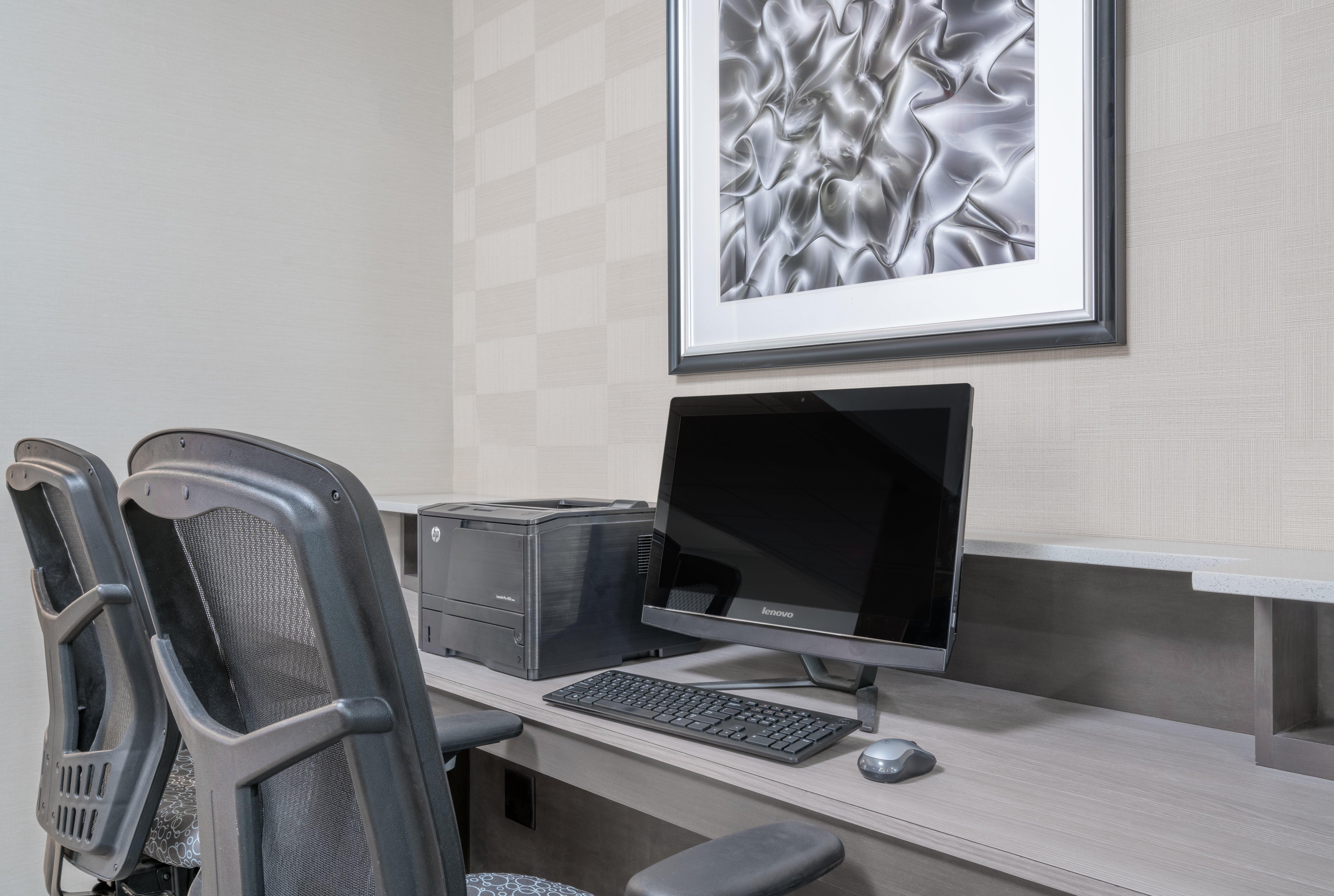 Holiday Inn Express Hotel & Suites Ames By Ihg Экстерьер фото