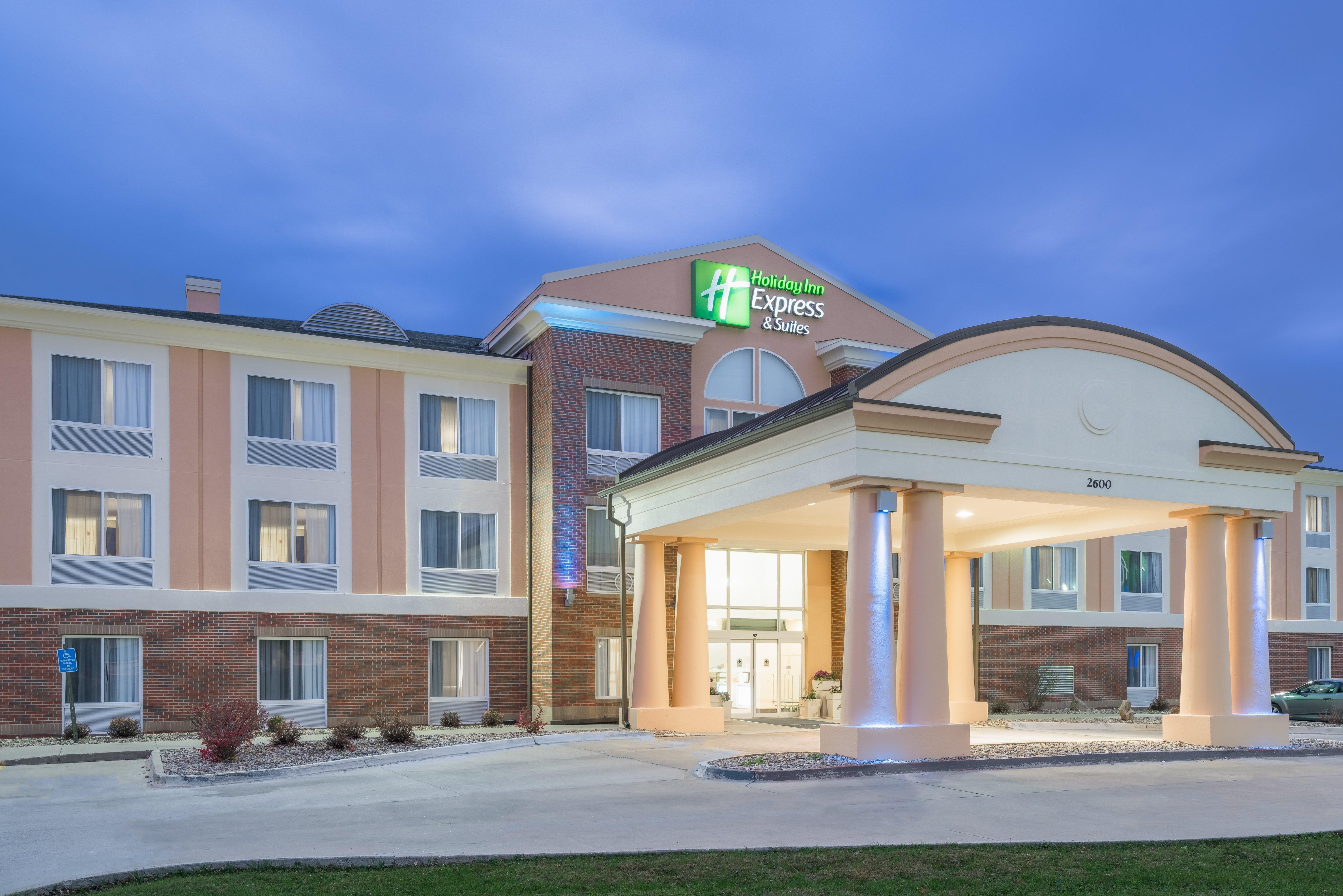 Holiday Inn Express Hotel & Suites Ames By Ihg Экстерьер фото