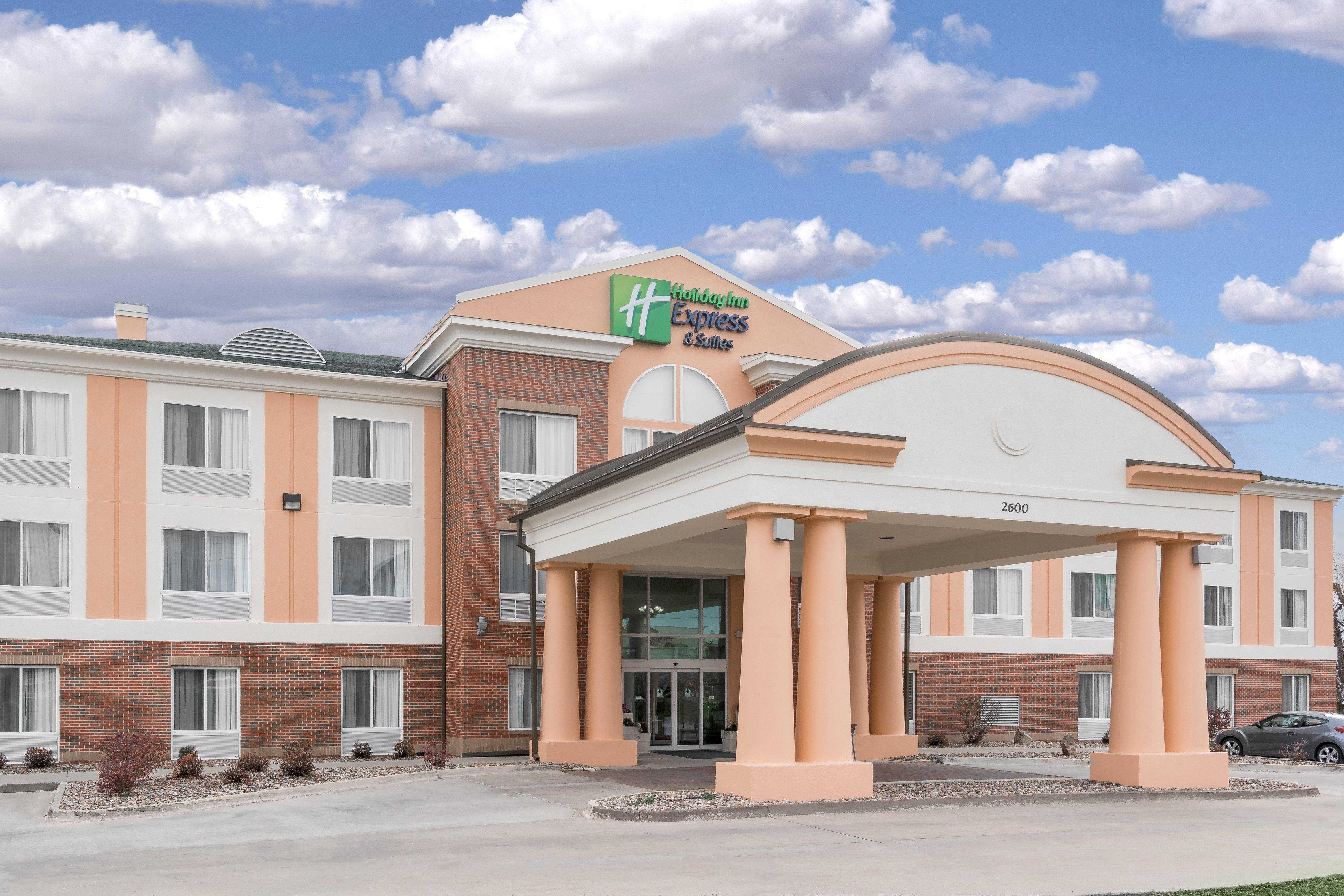 Holiday Inn Express Hotel & Suites Ames By Ihg Экстерьер фото