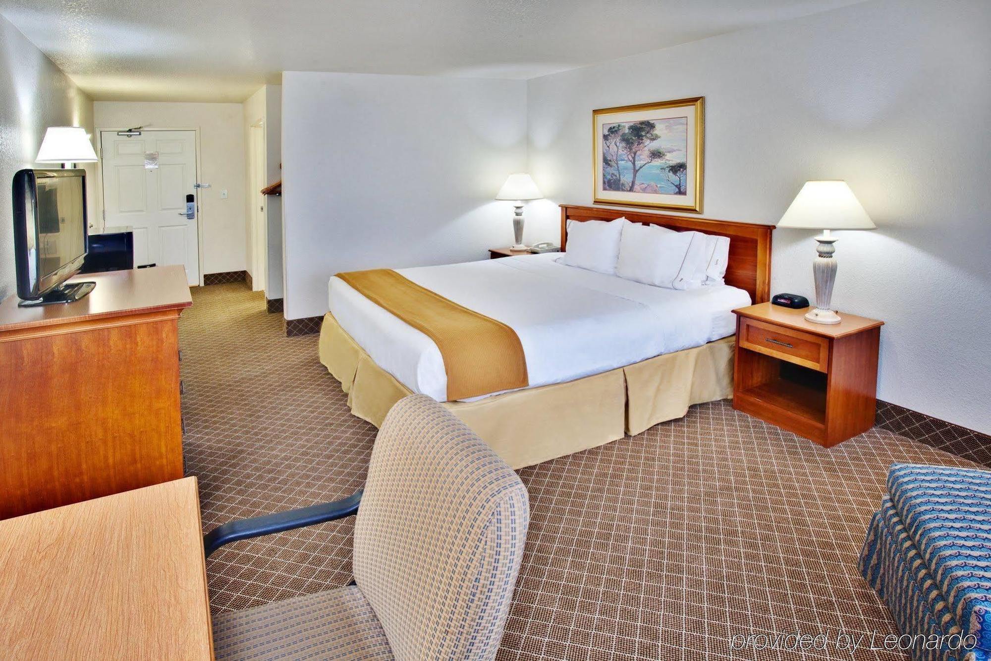 Holiday Inn Express Hotel & Suites Ames By Ihg Экстерьер фото