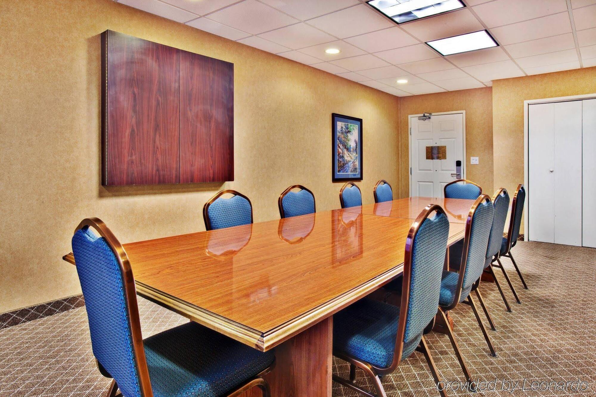 Holiday Inn Express Hotel & Suites Ames By Ihg Экстерьер фото