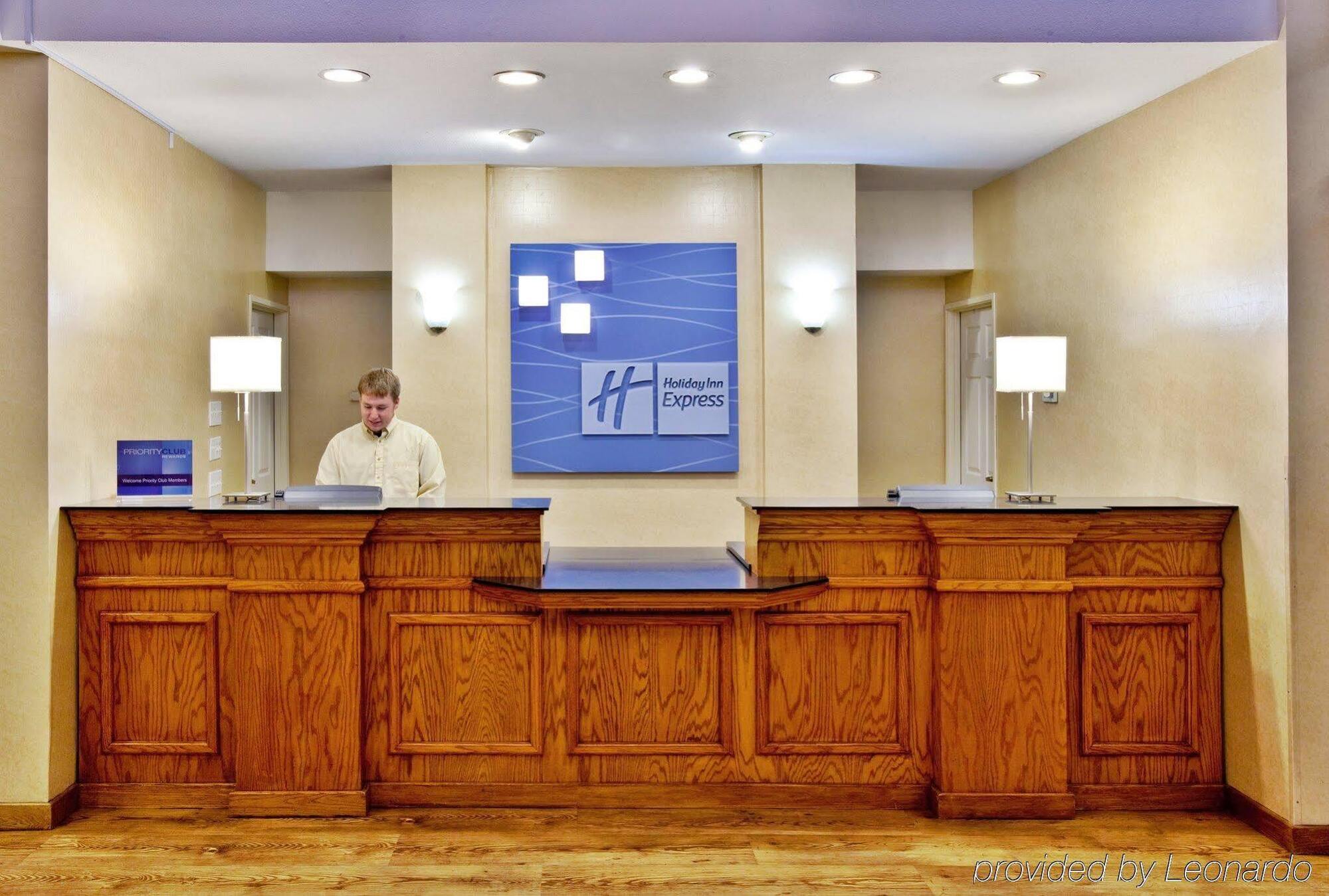 Holiday Inn Express Hotel & Suites Ames By Ihg Экстерьер фото